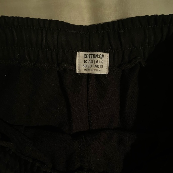 Cotton On Sweatshorts - Picture 3 of 3